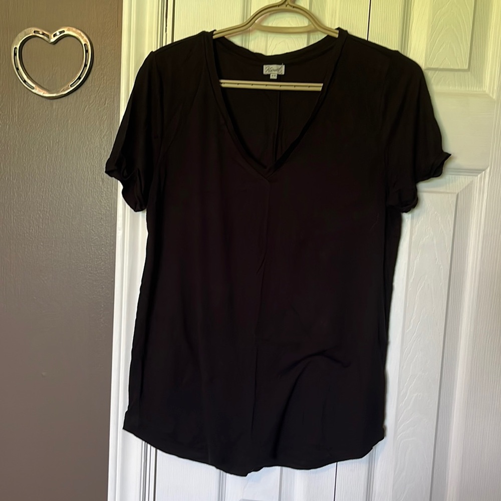Kismet Black Tshirt